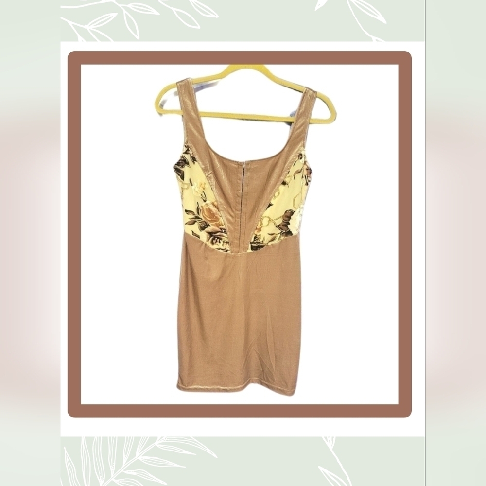 NWT Windsor Women's Floral Velvet Dress - Hook & Eye Closure, Scoop Neck, Size S - Picture 3 of 14